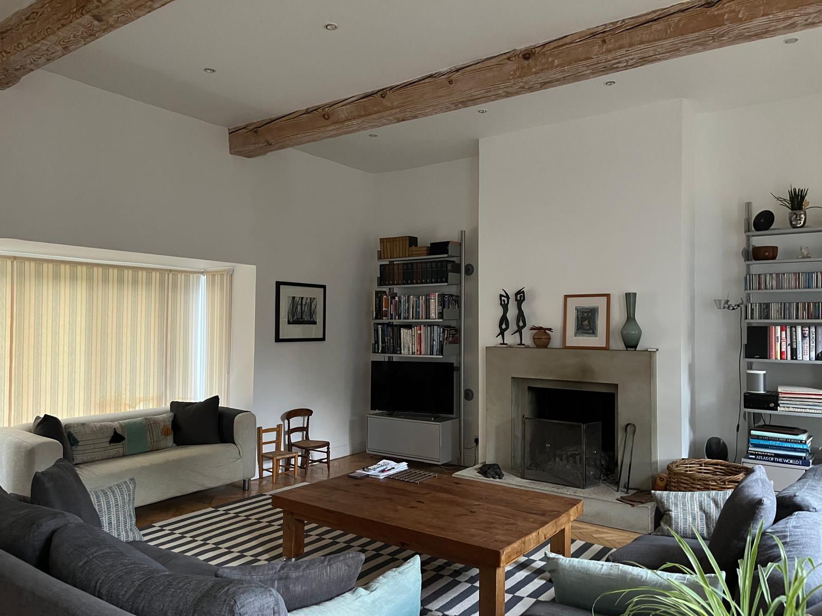 Kitchen & Lounge - Image 1